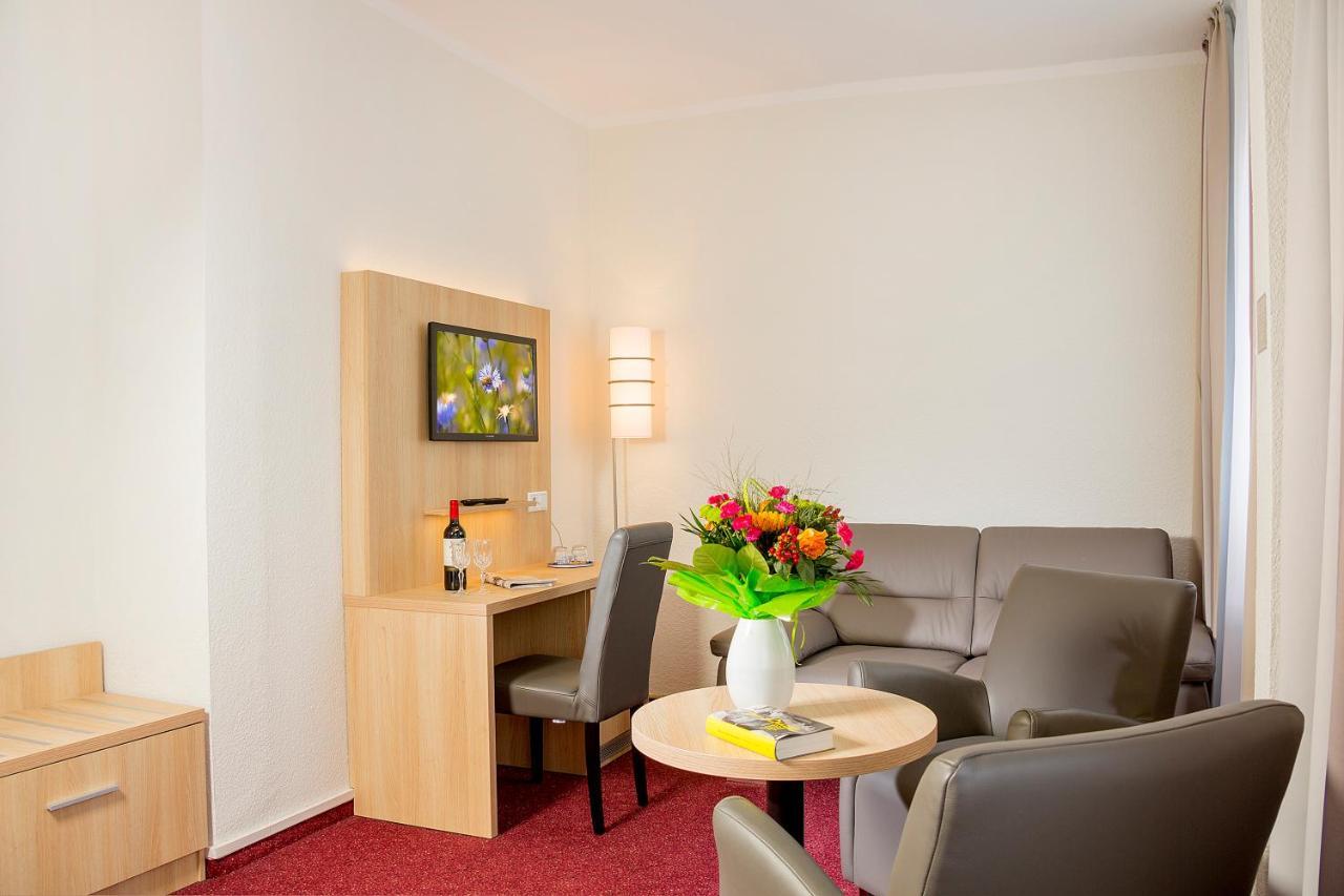 Garni Eden Hotels ゼーバート・ヘリングスドルフ エクステリア 写真