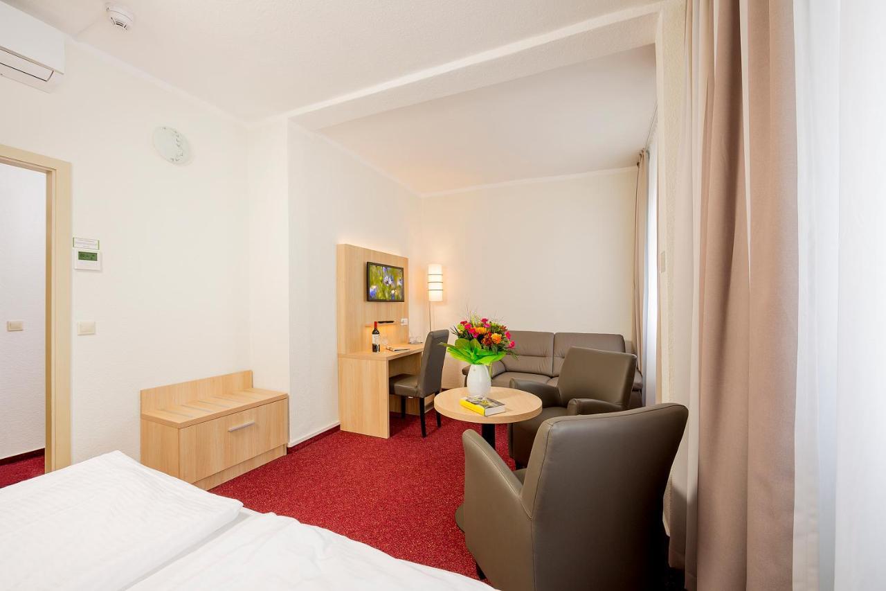 Garni Eden Hotels ゼーバート・ヘリングスドルフ エクステリア 写真
